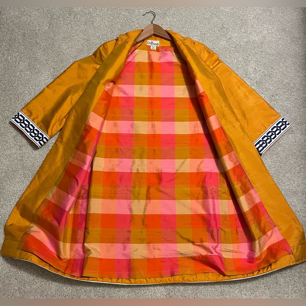 CUSTOM TAILORED 100% SILK COAT, SMALL (0-4) - Picture 6 of 8